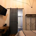 Vico Giganti Неаполь